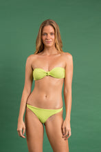 Carica l'immagine nel visualizzatore di Gallery, Image 12: Rio De Sol Completo Set Bora-Citrus Bandeau-Joy Leblon

