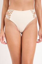 Carica l'immagine nel visualizzatore di Gallery, Gallery: Rio De Sol Slip Bottom Malibu-Natural High-Waist-Spin-Iris
