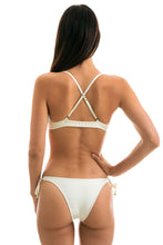 Carica l'immagine nel visualizzatore di Gallery, Model Back: Rio De Sol Slip Bottom Perola Tri Arg

