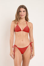 Carica l'immagine nel visualizzatore di Gallery, Model Front: Rio De Sol Completo Set Shimmer-Liquor Tri-Inv Cheeky-Tie
