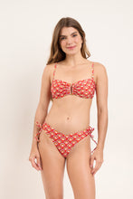 Carica l'immagine nel visualizzatore di Gallery, Model Front: Rio De Sol Completo Set Floral-Scales Sara Lola
