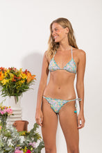 Carica l'immagine nel visualizzatore di Gallery, Model Front: Rio De Sol Slip Bottom Tiny-Garden Frufru-Comfy
