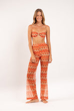 Carica l'immagine nel visualizzatore di Gallery, Model Front: Rio De Sol Pantaloni Da Spiaggia Maracai Pants Lana
