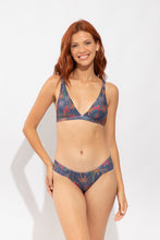 Carica l'immagine nel visualizzatore di Gallery, Model Front: Rio De Sol Reggiseno Top Coqueiro Alba
