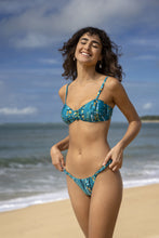 Carica l'immagine nel visualizzatore di Gallery, Image 05: Rio De Sol Completo Set Rain Bandeau-Crispy Cheeky-Crispy
