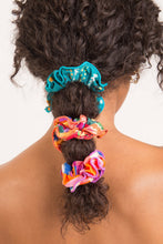 Carica l'immagine nel visualizzatore di Gallery, Image 05: Rio De Sol Accessori Per Capelli Love-Trip Scrunchie
