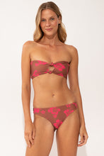 Carica l'immagine nel visualizzatore di Gallery, Model Front: Wednesday In Hawaii By Rio De Sol Slip Bottom Pua-Coco-Guava Waikiki
