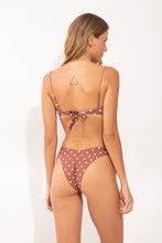 Carica l'immagine nel visualizzatore di Gallery, Model Back: Wednesday In Hawaii By Rio De Sol Reggiseno Top Kiko-Coco Shell
