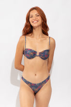 Carica l'immagine nel visualizzatore di Gallery, Model Front: Rio De Sol Reggiseno Top Coqueiro Zaya
