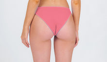 Carica l'immagine nel visualizzatore di Gallery, Model Back: Rio De Sol Slip Bottom Confetti Essential-Comfy
