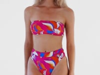 Carica e avvia il video nel visualizzatore di galleria, Video: Rio De Sol Completo Set Antelope Bandeau-Reto Hotpant-Cos
