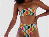 Carica e avvia il video nel visualizzatore di galleria, Video: Rio De Sol Completo Set Garden-City Bandeau-Reto Hotpant-Cos
