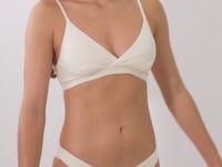 Carica e avvia il video nel visualizzatore di galleria, Video: Rio De Sol Reggiseno Top Touch-Natural Alba
