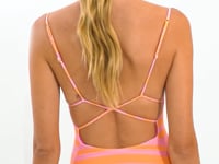 Carica e avvia il video nel visualizzatore di galleria, Video: Rio De Sol Accessori Per Capelli Solea Scrunchie
