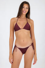 Carica l&#39;immagine nel visualizzatore di Gallery, Model Front: Rio De Sol Slip Bottom Barolo Cheeky-Rope
