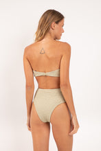 Carica l&#39;immagine nel visualizzatore di Gallery, Model Back: Rio De Sol Slip Bottom Brisa-Pistache Hotpants
