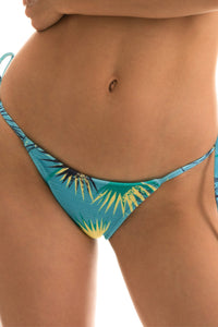 Gallery: Rio De Sol Slip Bottom Flower Geometric Invisible