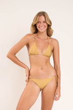 Carica l&#39;immagine nel visualizzatore di Gallery, Model Front: Rio De Sol Slip Bottom Fluity-Dourado Ibiza-Comfy
