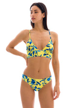 Carica l&#39;immagine nel visualizzatore di Gallery, Model Front: Rio De Sol Slip Bottom Lemon Flower Cos Comfort
