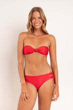 Carica l&#39;immagine nel visualizzatore di Gallery, Model Front: Rio De Sol Slip Bottom Microfibra-Chic-Red Madrid
