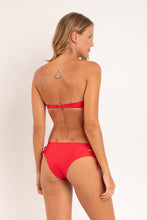 Carica l&#39;immagine nel visualizzatore di Gallery, Model Back: Rio De Sol Slip Bottom Microfibra-Chic-Red Madrid
