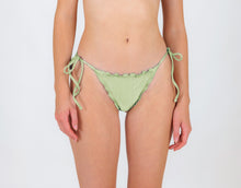 Carica l&#39;immagine nel visualizzatore di Gallery, Model Front: Rio De Sol Slip Bottom Oliva Frufru-Comfy
