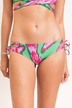 Carica l&#39;immagine nel visualizzatore di Gallery, Gallery: Rio De Sol Slip Bottom Parrots Madrid
