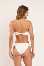 Carica l&#39;immagine nel visualizzatore di Gallery, Model Back: Rio De Sol Slip Bottom Sand-Chantilly Essential-Comfy
