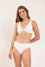 Carica l&#39;immagine nel visualizzatore di Gallery, Model Front: Rio De Sol Slip Bottom Sand-White Kora
