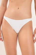 Carica l&#39;immagine nel visualizzatore di Gallery, Gallery: Rio De Sol Slip Bottom Sand-White Leblon
