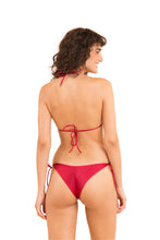 Carica l&#39;immagine nel visualizzatore di Gallery, Model Back: Rio De Sol Slip Bottom Shimmer-Divino Cheeky-Tie
