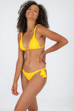 Carica l&#39;immagine nel visualizzatore di Gallery, Model Front: Rio De Sol Slip Bottom Sunflower Italy
