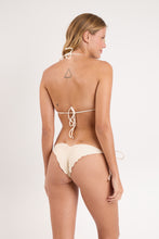 Carica l&#39;immagine nel visualizzatore di Gallery, Model Back: Rio De Sol Slip Bottom Touch-Natural Frufru
