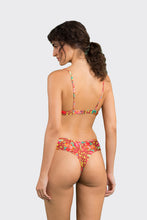 Carica l&#39;immagine nel visualizzatore di Gallery, Model Back: Rio De Sol Slip Bottom Tropics Ciao
