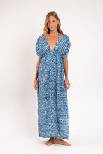 Carica l&#39;immagine nel visualizzatore di Gallery, Model Front: Rio De Sol Vestito Da Spiaggia Chuva Long Dress Soleil
