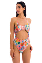 Carica l&#39;immagine nel visualizzatore di Gallery, Model Front: Rio De Sol Intero Frutti Ivy

