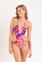 Carica l&#39;immagine nel visualizzatore di Gallery, Model Front: Rio De Sol Intero Funny Trikini-Comfy
