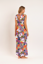 Carica l&#39;immagine nel visualizzatore di Gallery, Model Back: Rio De Sol Vestito Da Spiaggia Garden-Flower Long Dress Soleil
