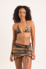 Carica l&#39;immagine nel visualizzatore di Gallery, Model Front: Rio De Sol Gonna Da Spiaggia Leo Skirt-Rushed
