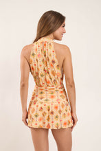 Carica l&#39;immagine nel visualizzatore di Gallery, Model Back: Rio De Sol Mini Dress Mosaico Low Cut Dress
