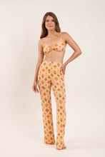 Carica l&#39;immagine nel visualizzatore di Gallery, Model Front: Rio De Sol Pantaloni Da Spiaggia Mosaico Pants Lana

