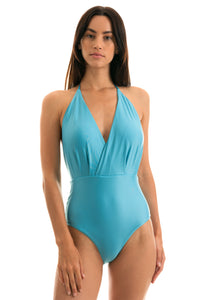 Model Front: Rio De Sol Intero Orvalho Transpassado