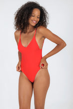 Carica l&#39;immagine nel visualizzatore di Gallery, Model Front: Rio De Sol Intero Rouge Hype
