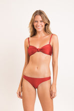 Carica l&#39;immagine nel visualizzatore di Gallery, Model Front: Rio De Sol Completo Set Shimmer-Liquor Bandeau-Joy Essential
