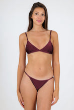 Carica l&#39;immagine nel visualizzatore di Gallery, Model Front: Rio De Sol Reggiseno Top Barolo Tri-Fixo
