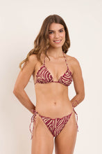 Carica l&#39;immagine nel visualizzatore di Gallery, Model Front: Rio De Sol Reggiseno Top Dune Frufru
