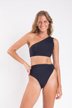 Carica l&#39;immagine nel visualizzatore di Gallery, Model Front: Rio De Sol Reggiseno Top Nero Zadar
