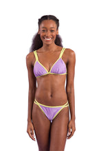 Carica l&#39;immagine nel visualizzatore di Gallery, Model Front: Rio De Sol Reggiseno Top Orchid Tri-Duo
