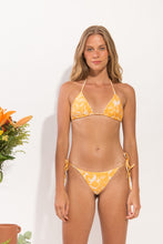 Carica l&#39;immagine nel visualizzatore di Gallery, Model Front: Rio De Sol Reggiseno Top Sunny-Forest Tri-Inv
