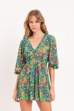 Carica l&#39;immagine nel visualizzatore di Gallery, Model Front: Rio De Sol Vestito Da Spiaggia Wilds Mini Dress
